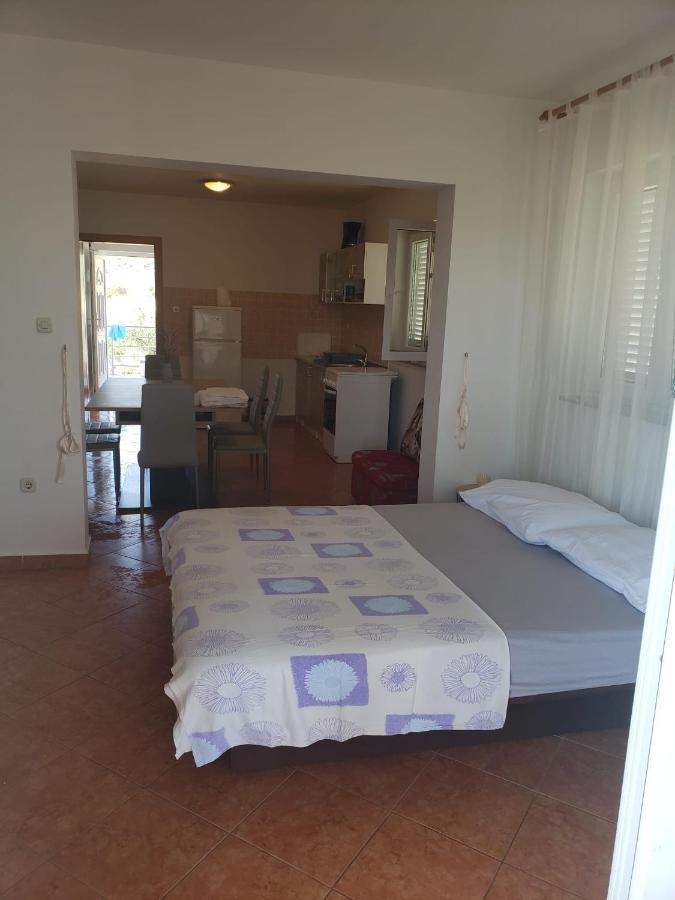 Apartmani Ciklic Dobropoljana Extérieur photo